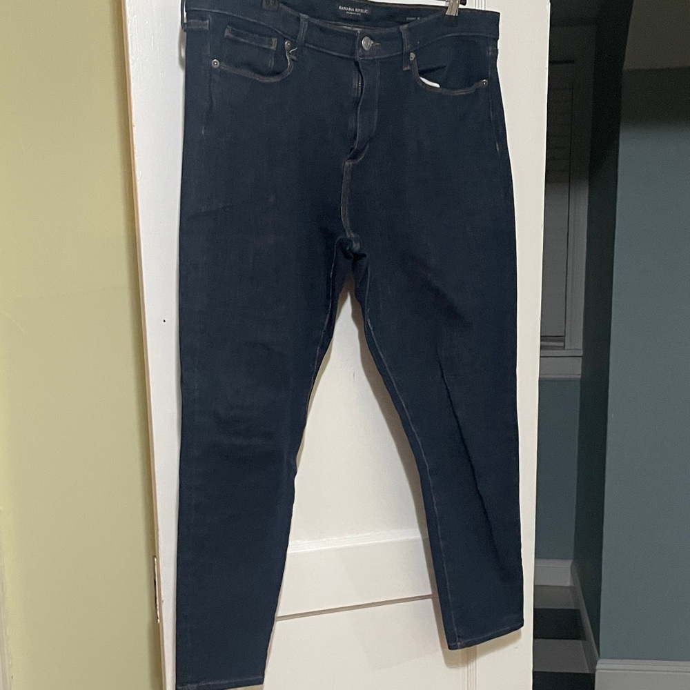 Banana Republic women’s Navy Skinny Jeans